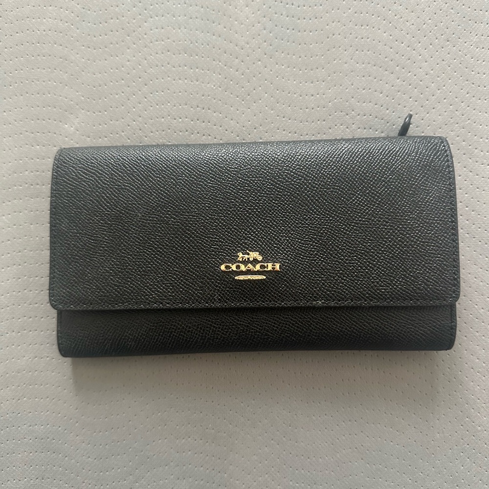 Coach Black Leather Slim TriFold Wallet- good condition